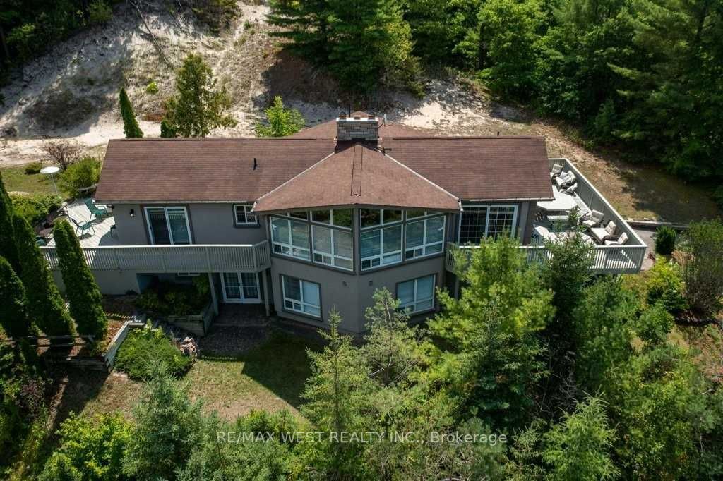 Listing S5970304 - Large Photo # 1