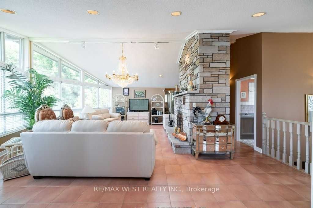 Listing S5970304 - Large Photo # 10