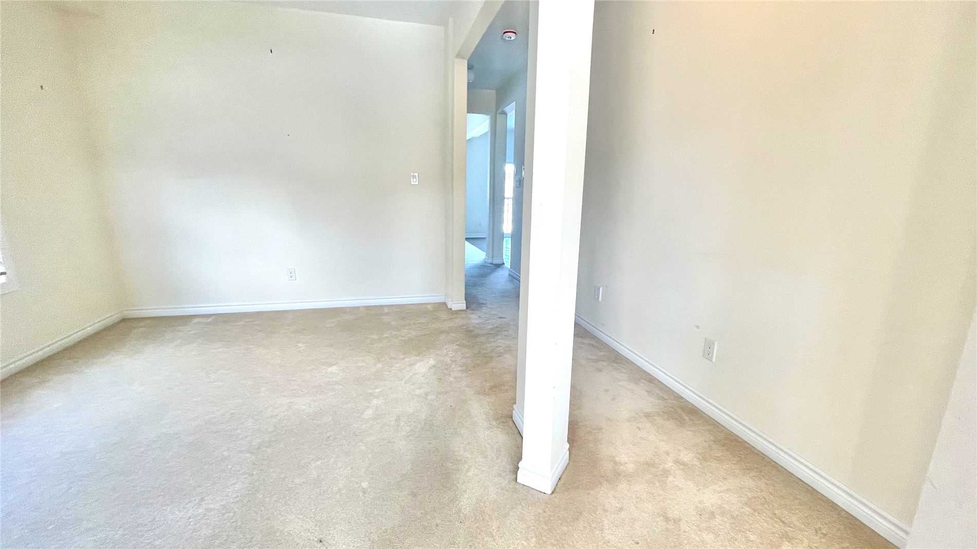 Listing S5970443 - Large Photo # 2