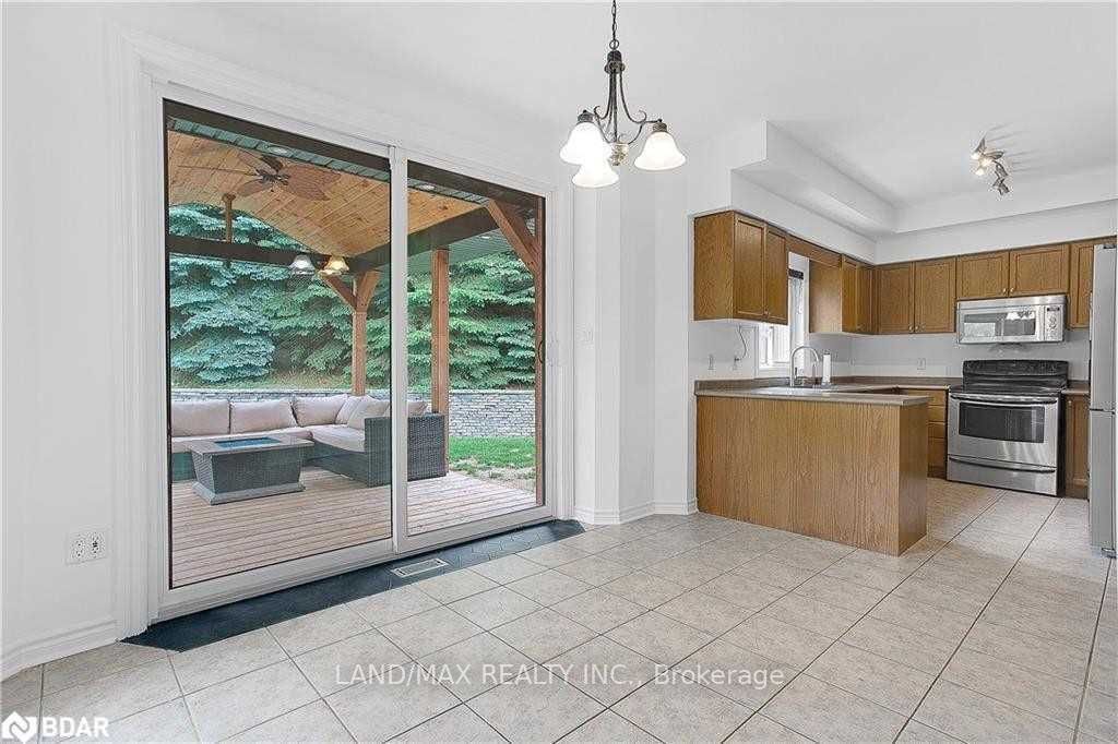 13 Kelsey Cres