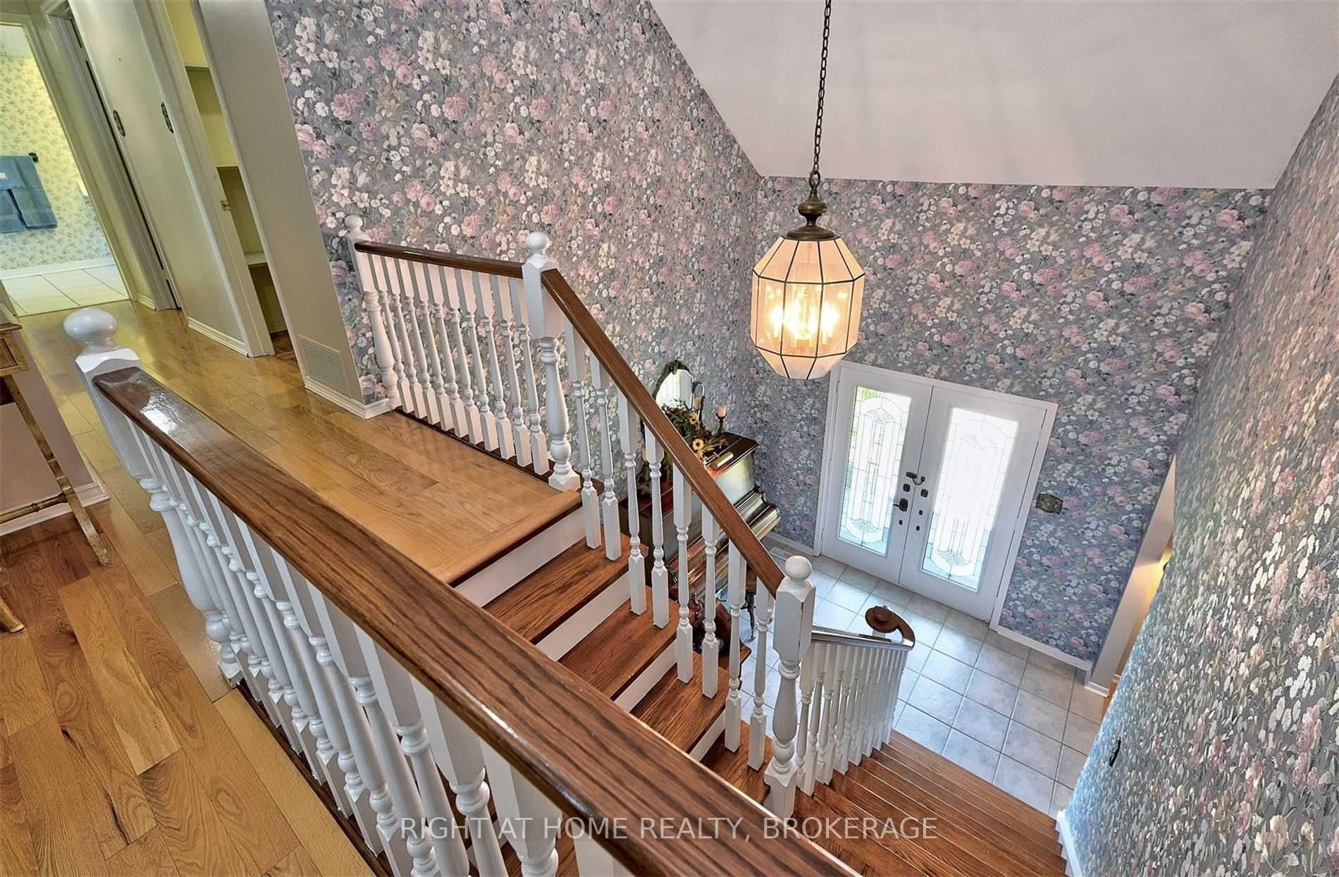 2621 Crossland Road