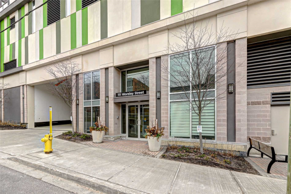 111 Worsley St, Barrie