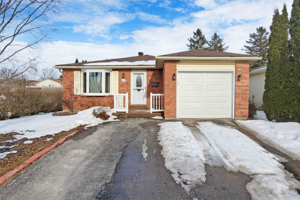 17 Fletcher Dr, Barrie