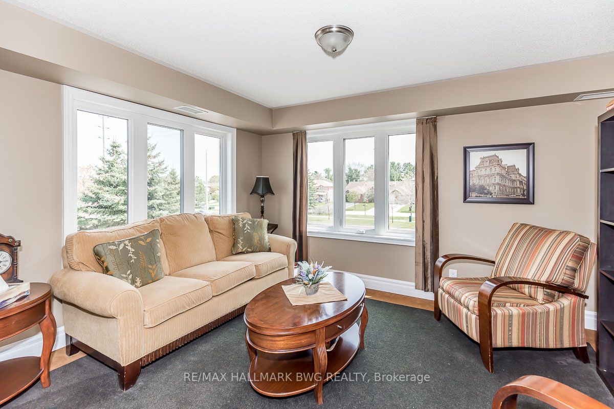 500 Mapleview Dr W, #205