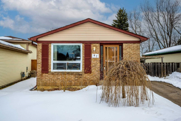 47 Mowat Cres, Barrie