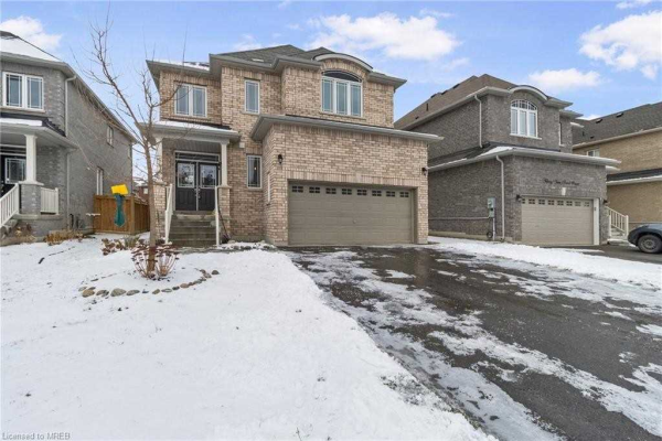 30 Pearl St, Wasaga Beach