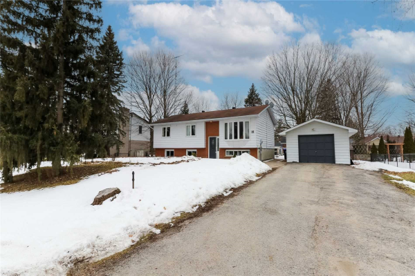 8 Huron St, Springwater