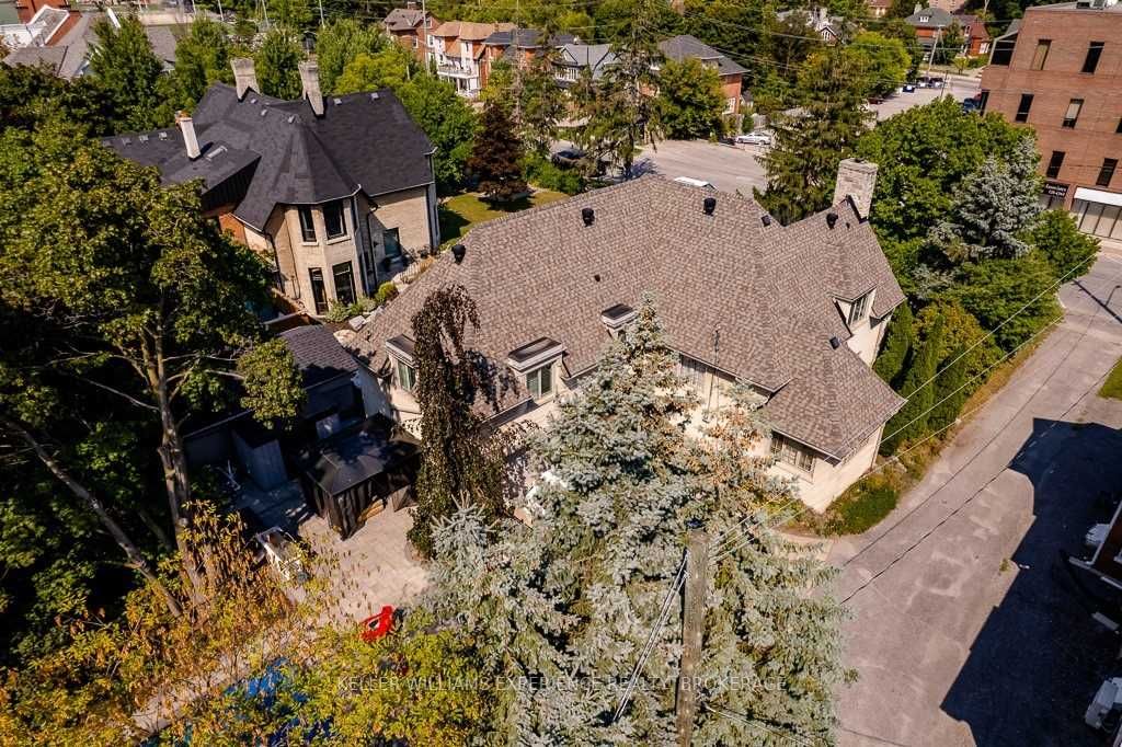 60 High St