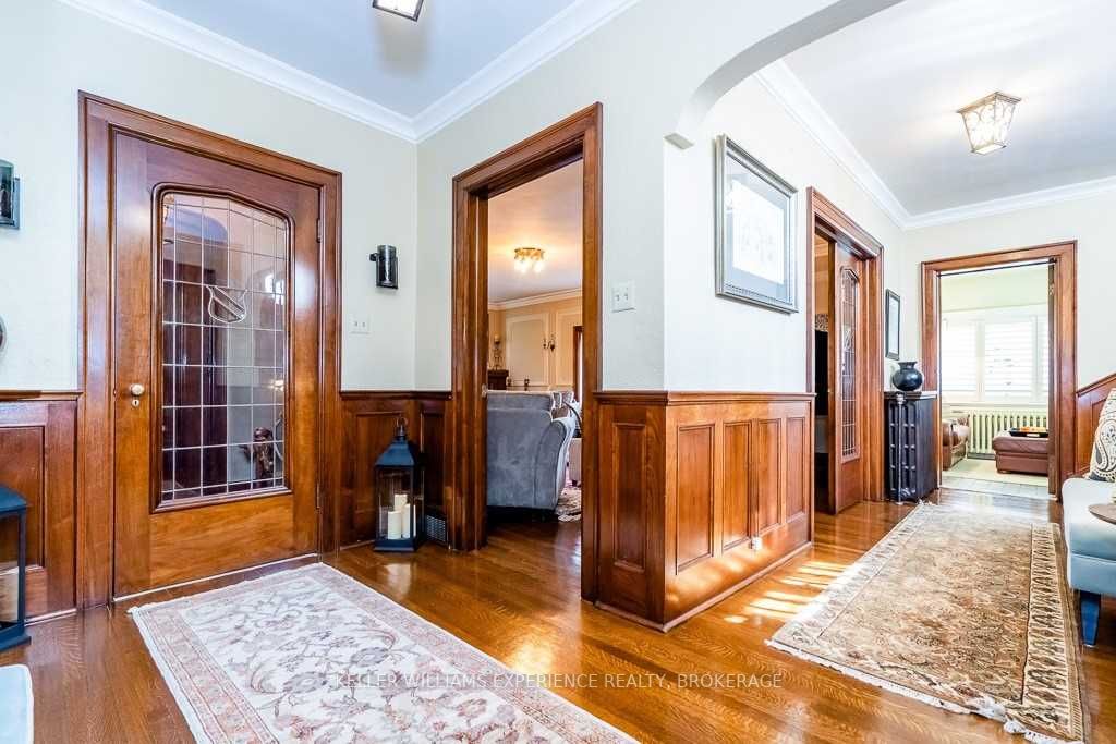 60 High St