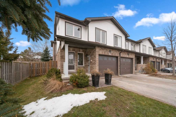 90 Sovereigns Gate, Barrie