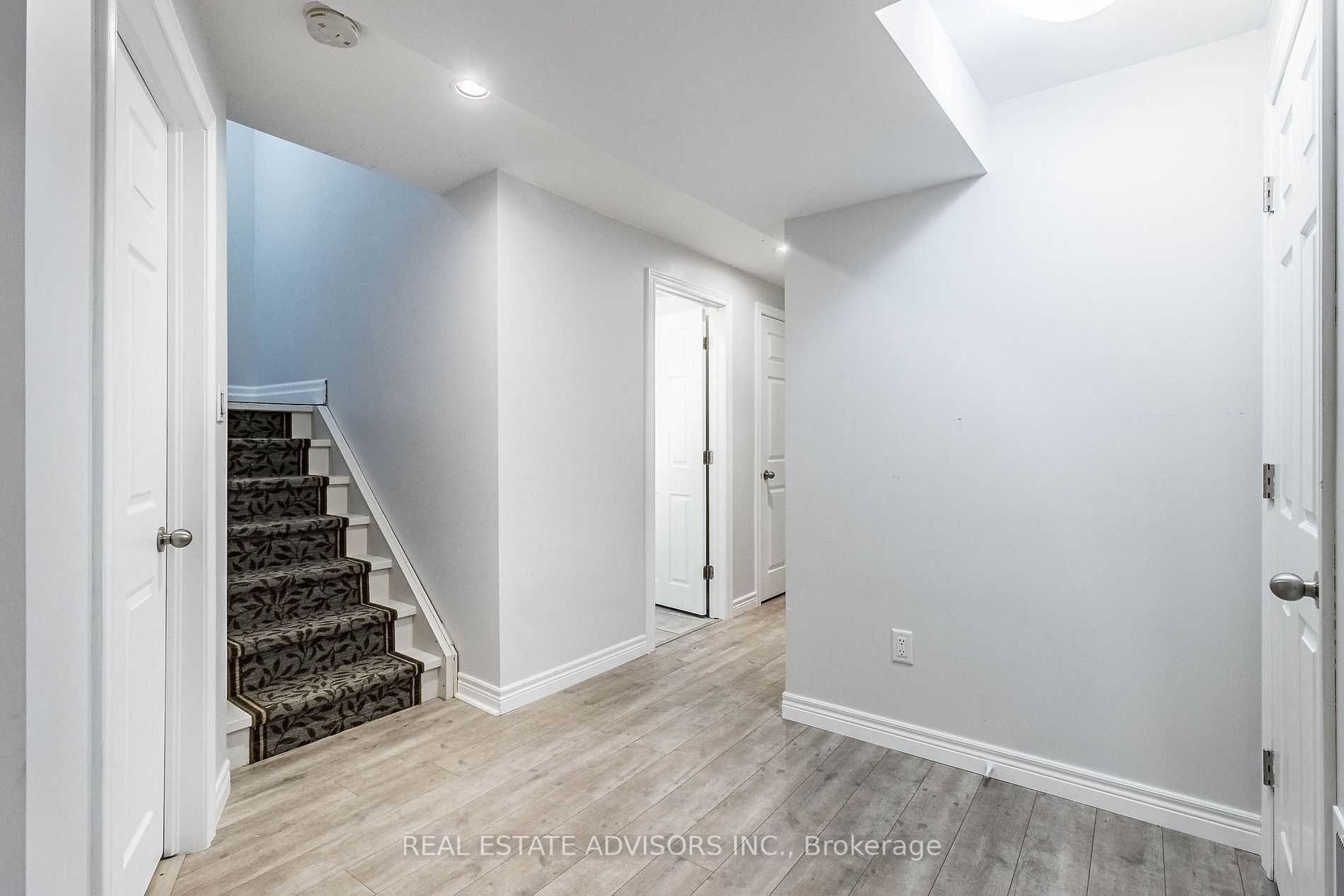 Listing S5988712 - Large Photo # 21