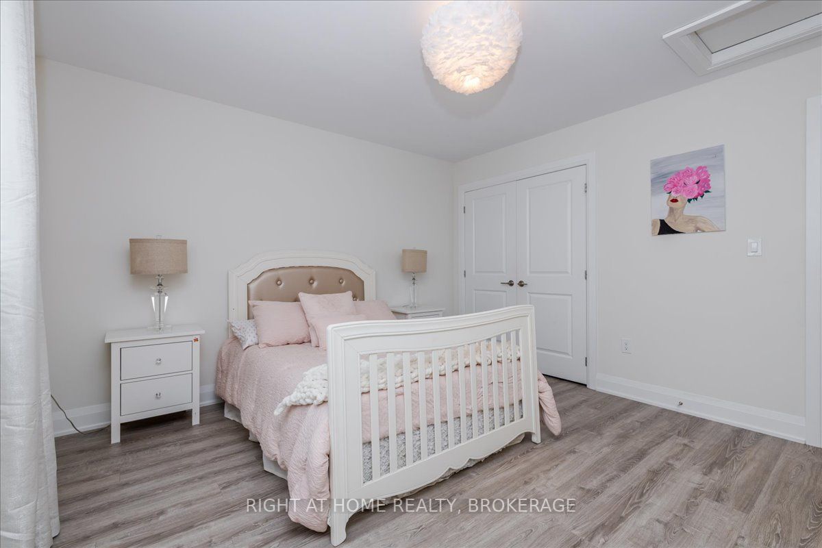 Listing S5993512 - Large Photo # 27