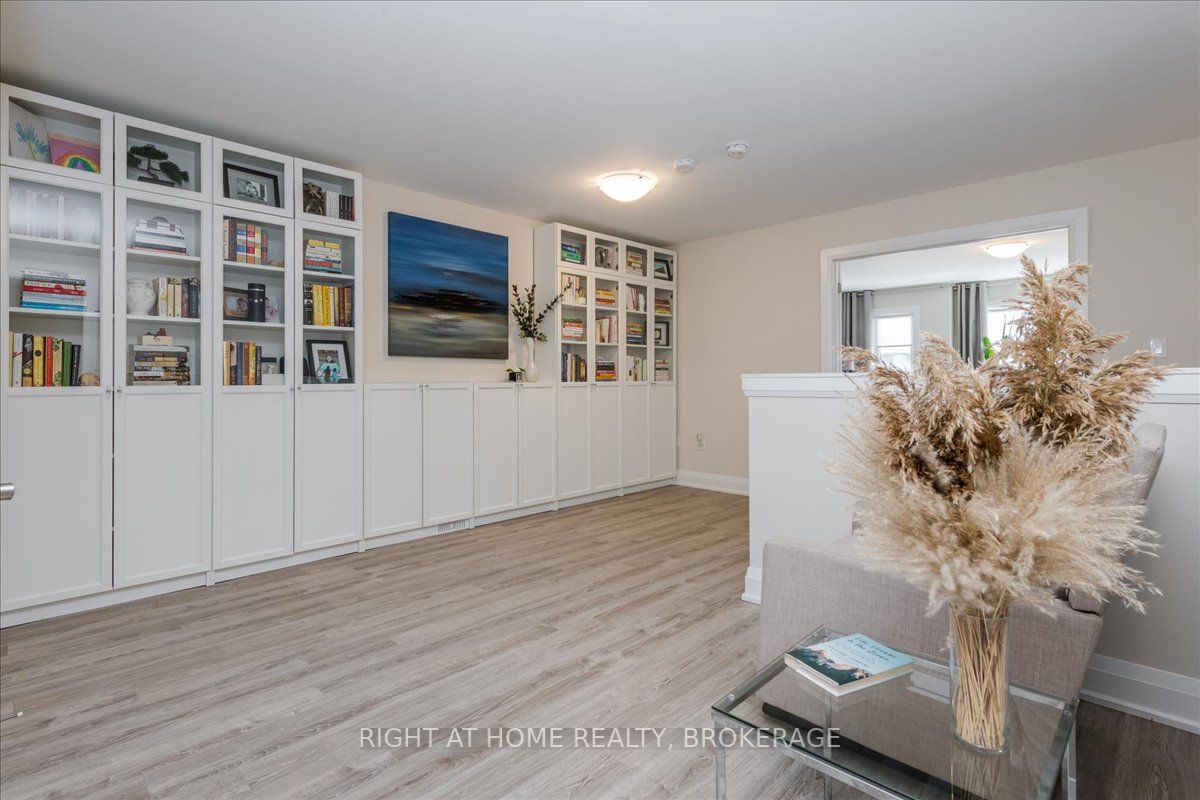 Listing S5993512 - Large Photo # 17