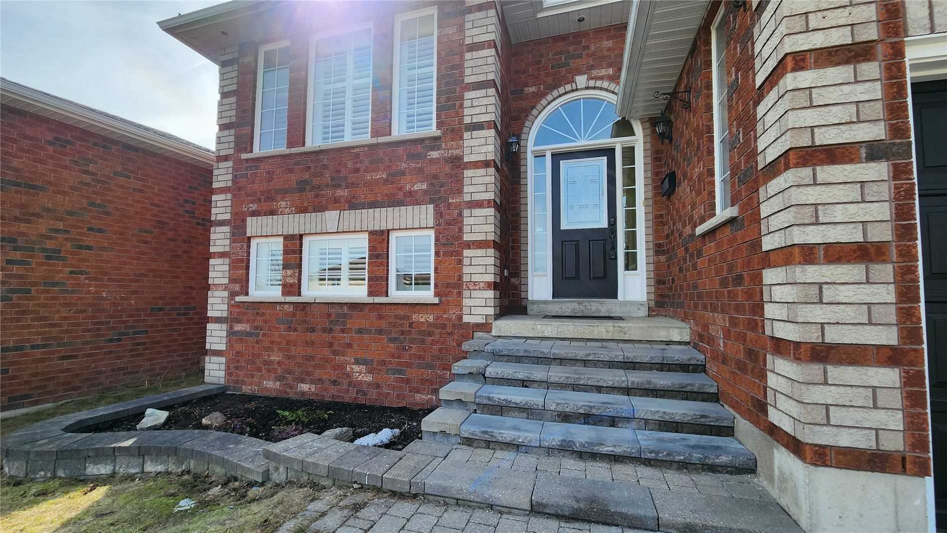 25 Forest Dale Dr