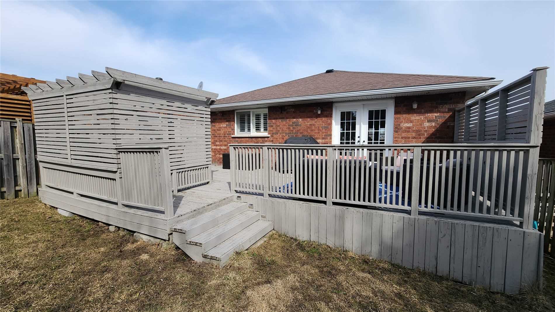 25 Forest Dale Dr