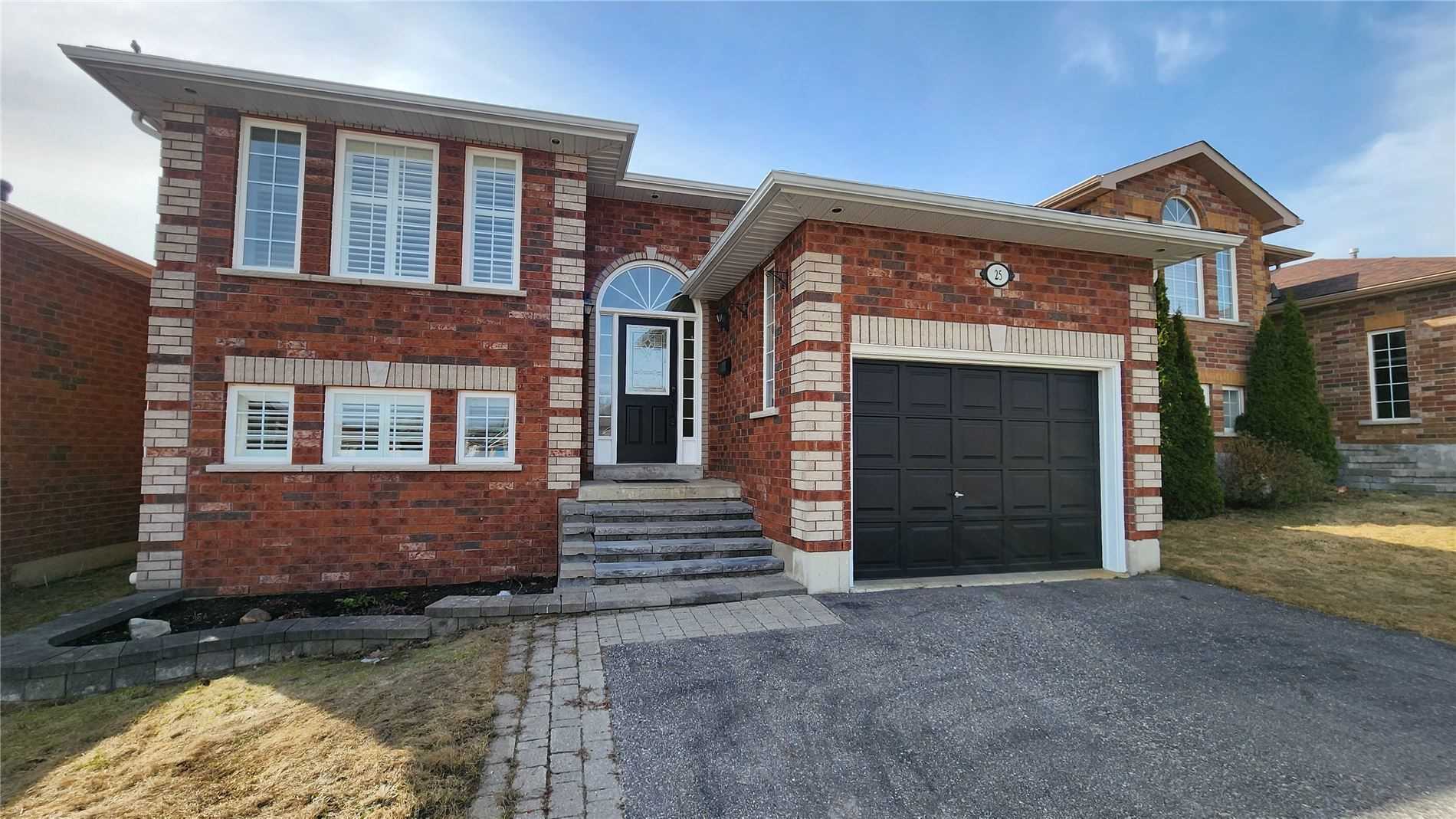 25 Forest Dale Dr