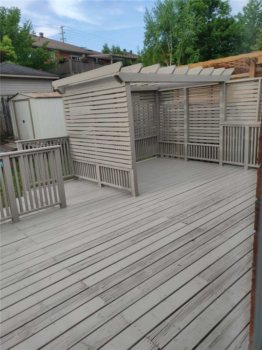 25 Forest Dale Dr