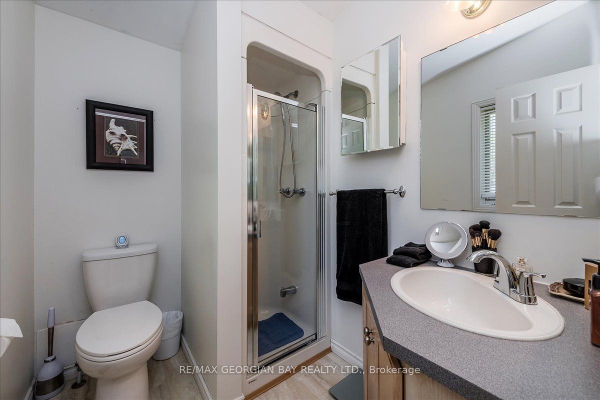 Listing S5996828 - Large Photo # 12