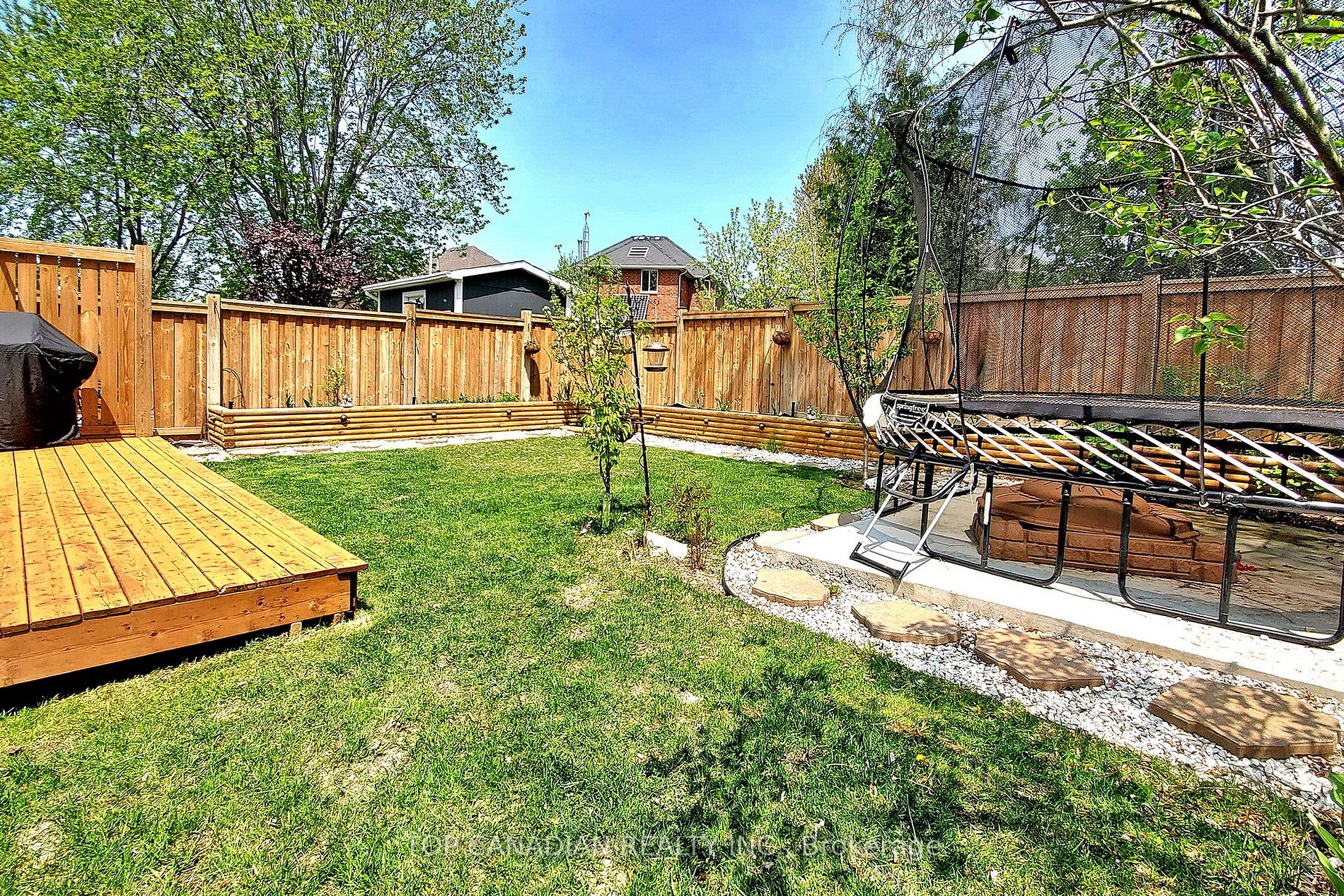 60 Taylor Dr