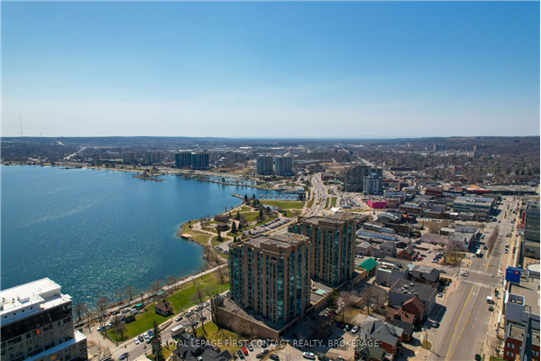 140 Dunlop St E, Barrie