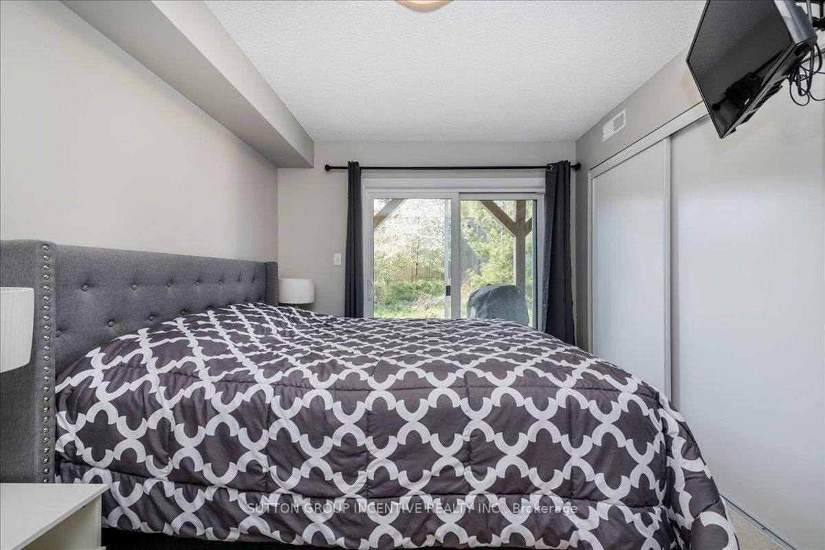57 Ferndale Dr S, #9