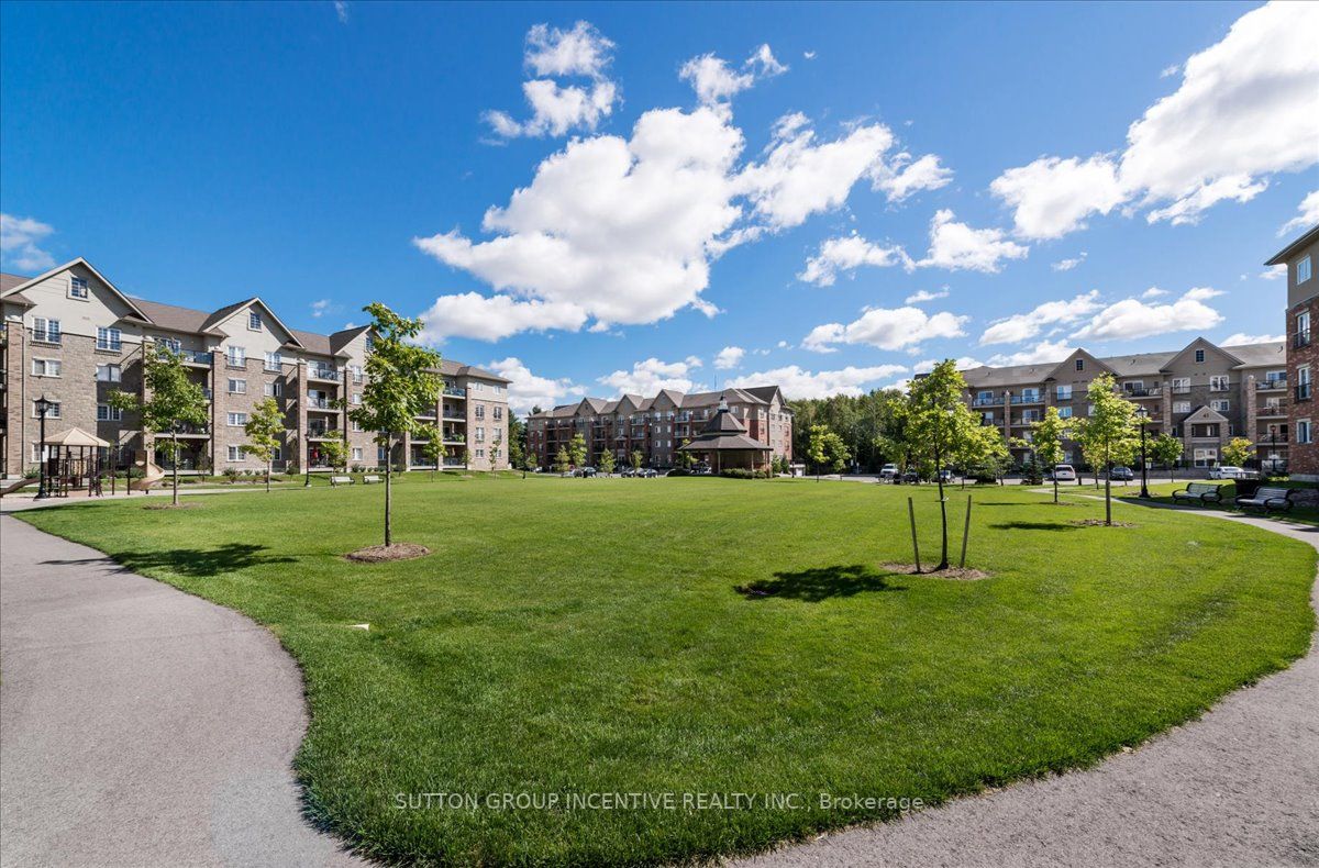 57 Ferndale Dr S, #9