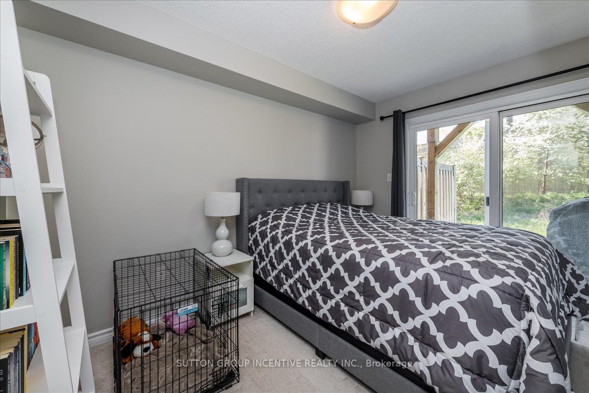 57 Ferndale Dr S, #9