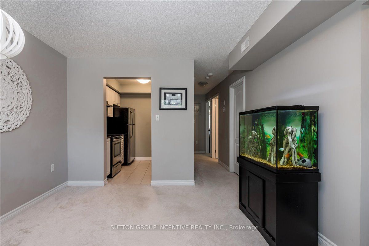 57 Ferndale Dr S, #9