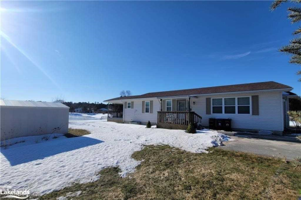 30 Indiana Ave, Wasaga Beach