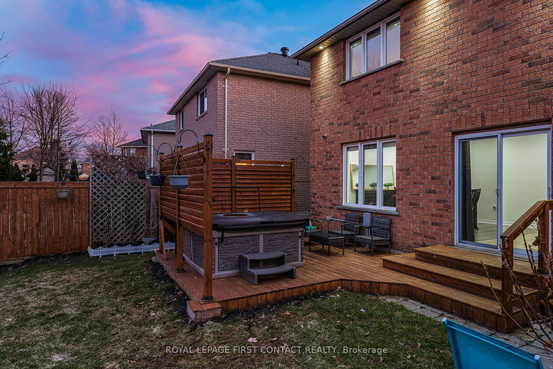 60 Balmoral Pl