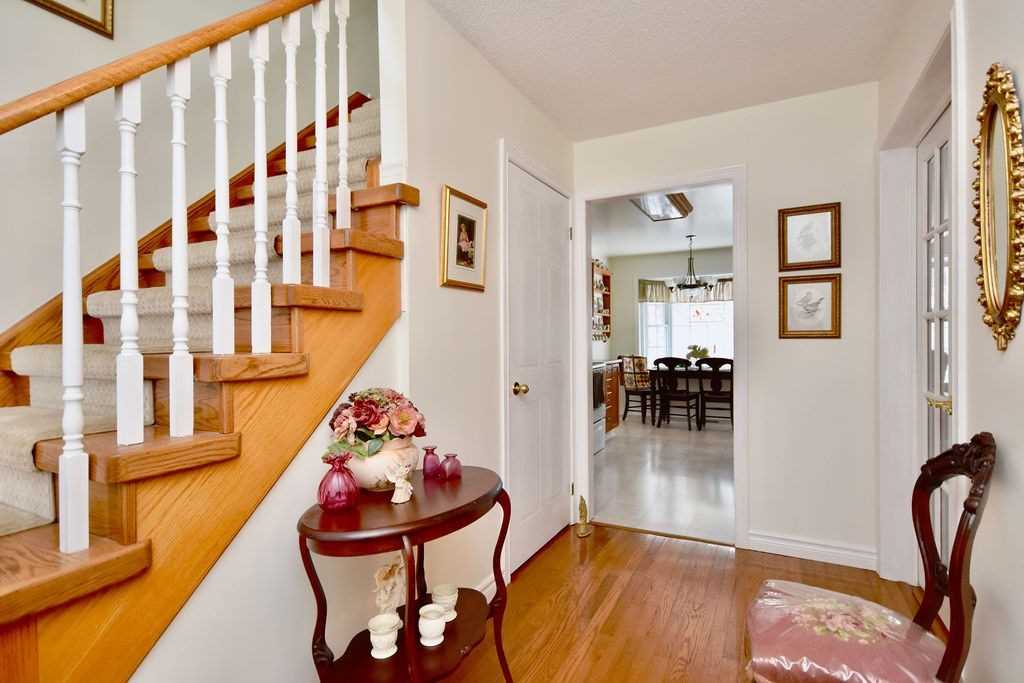 15 Meadowlark Rd