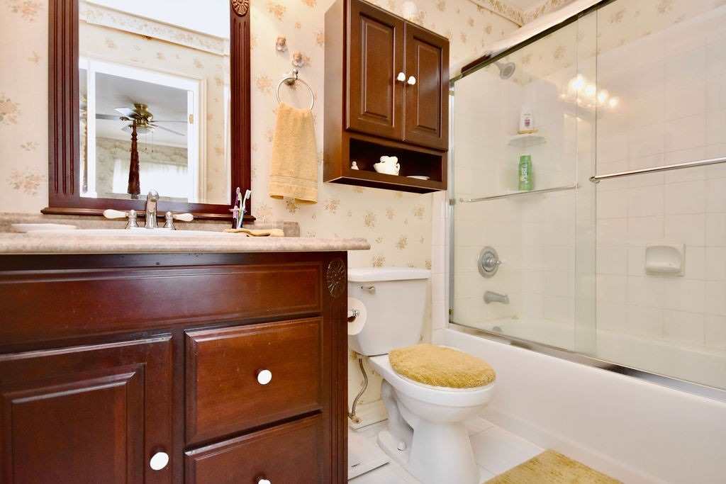 15 Meadowlark Rd