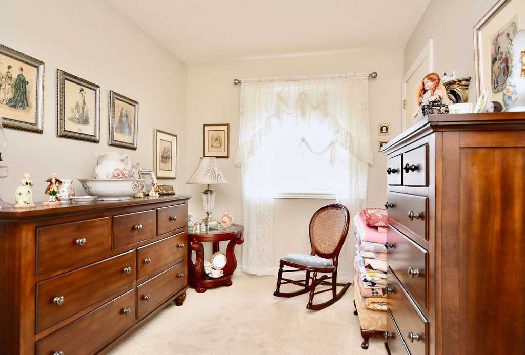15 Meadowlark Rd