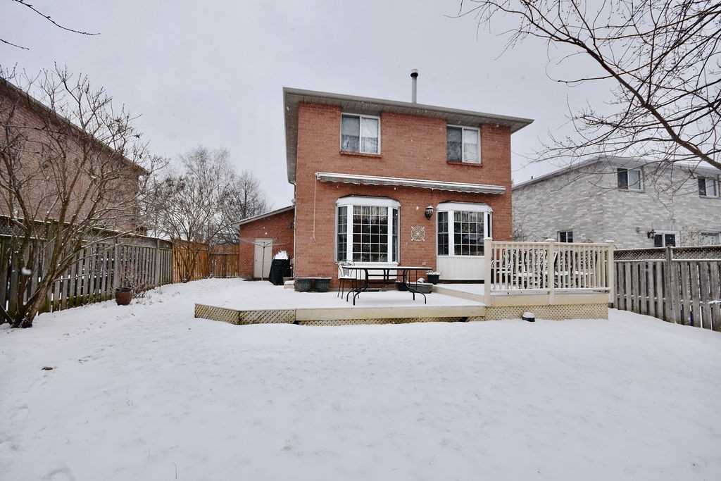 15 Meadowlark Rd