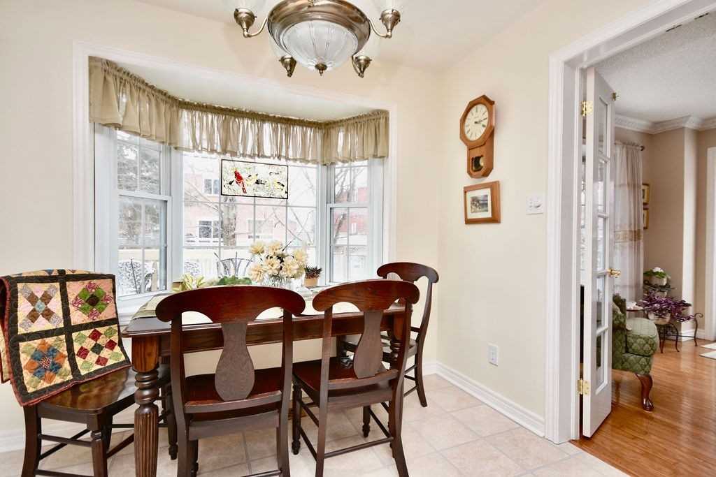 15 Meadowlark Rd