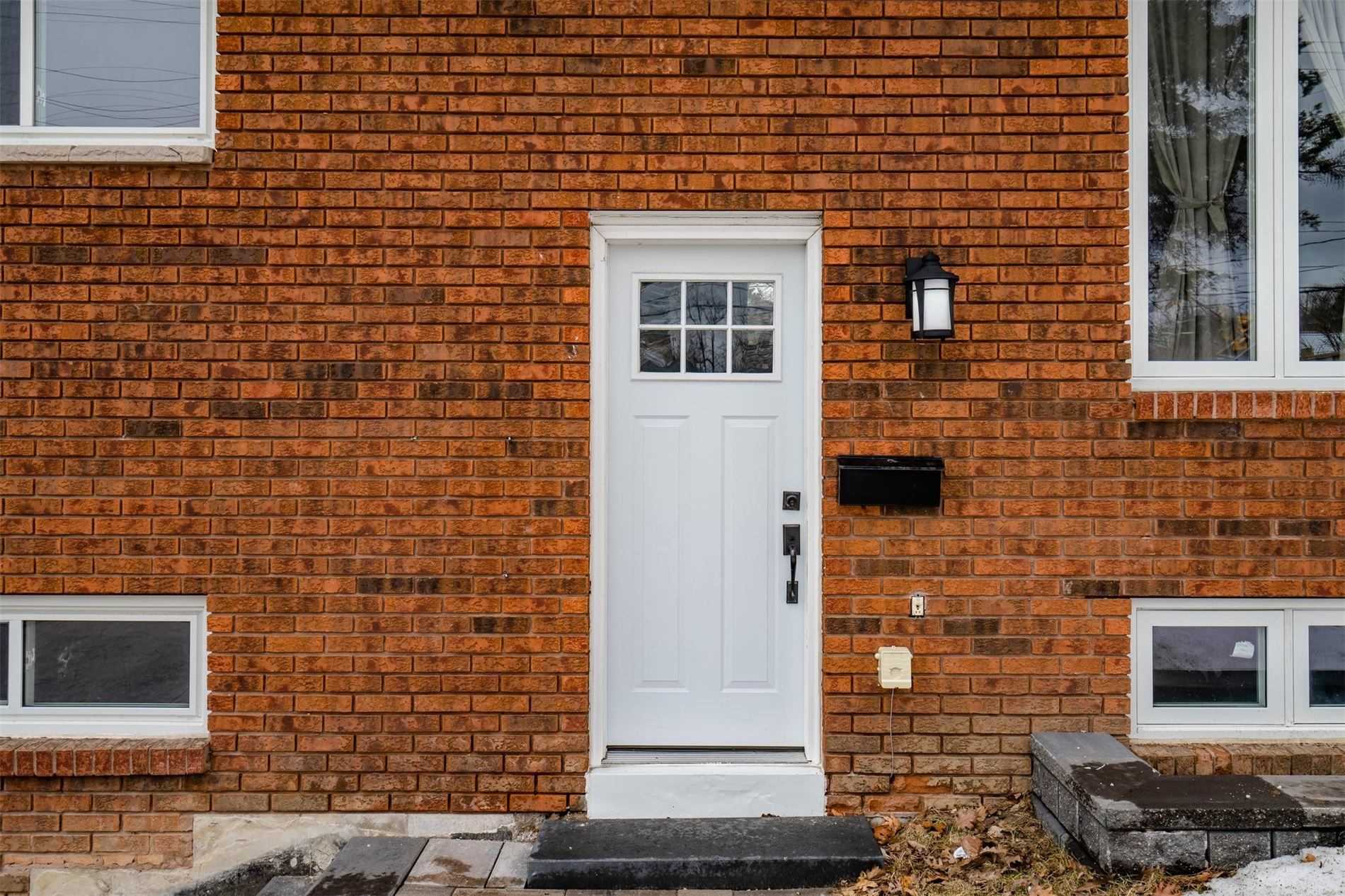 200 Ferndale Drive N