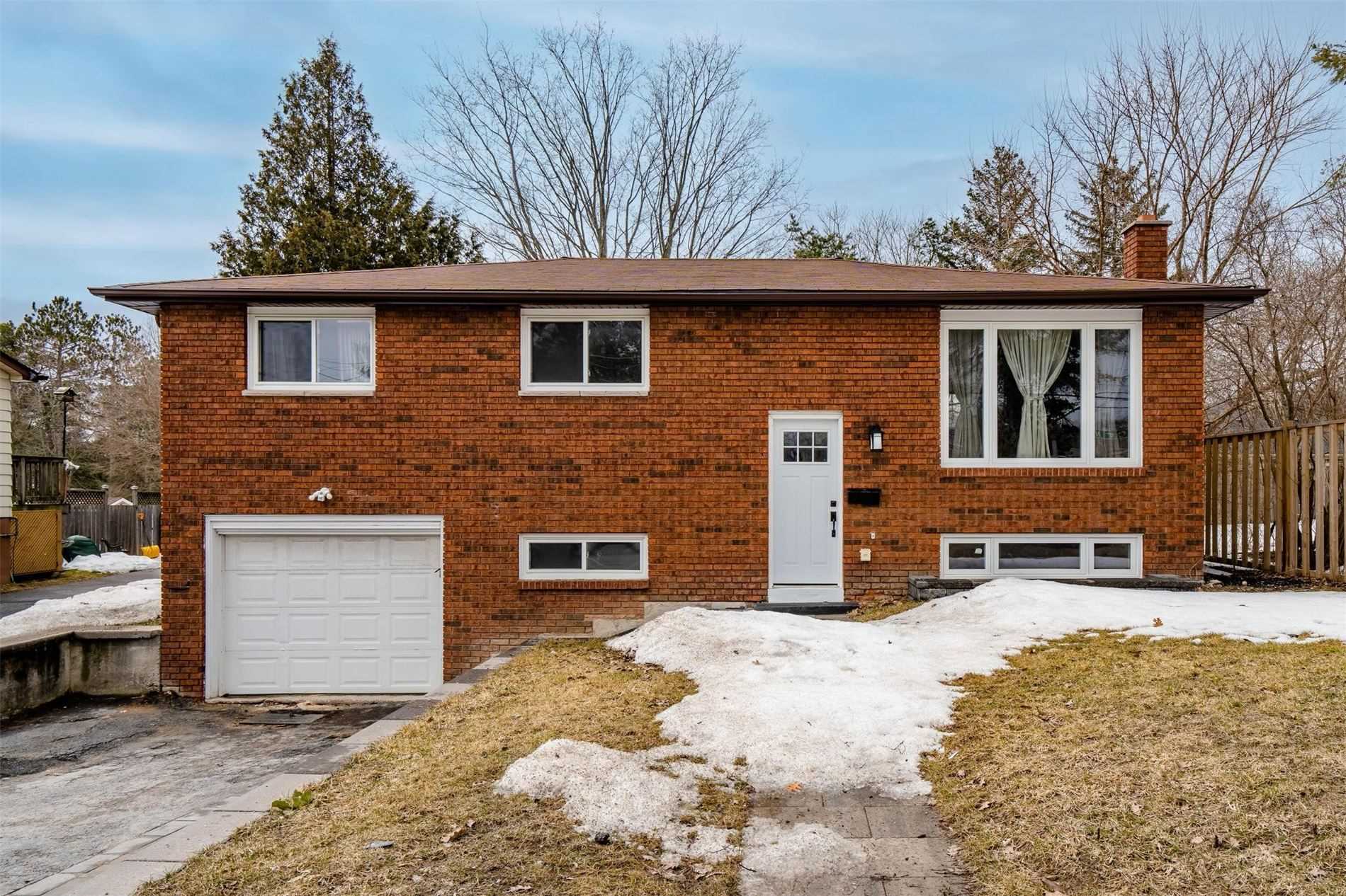200 Ferndale Drive N