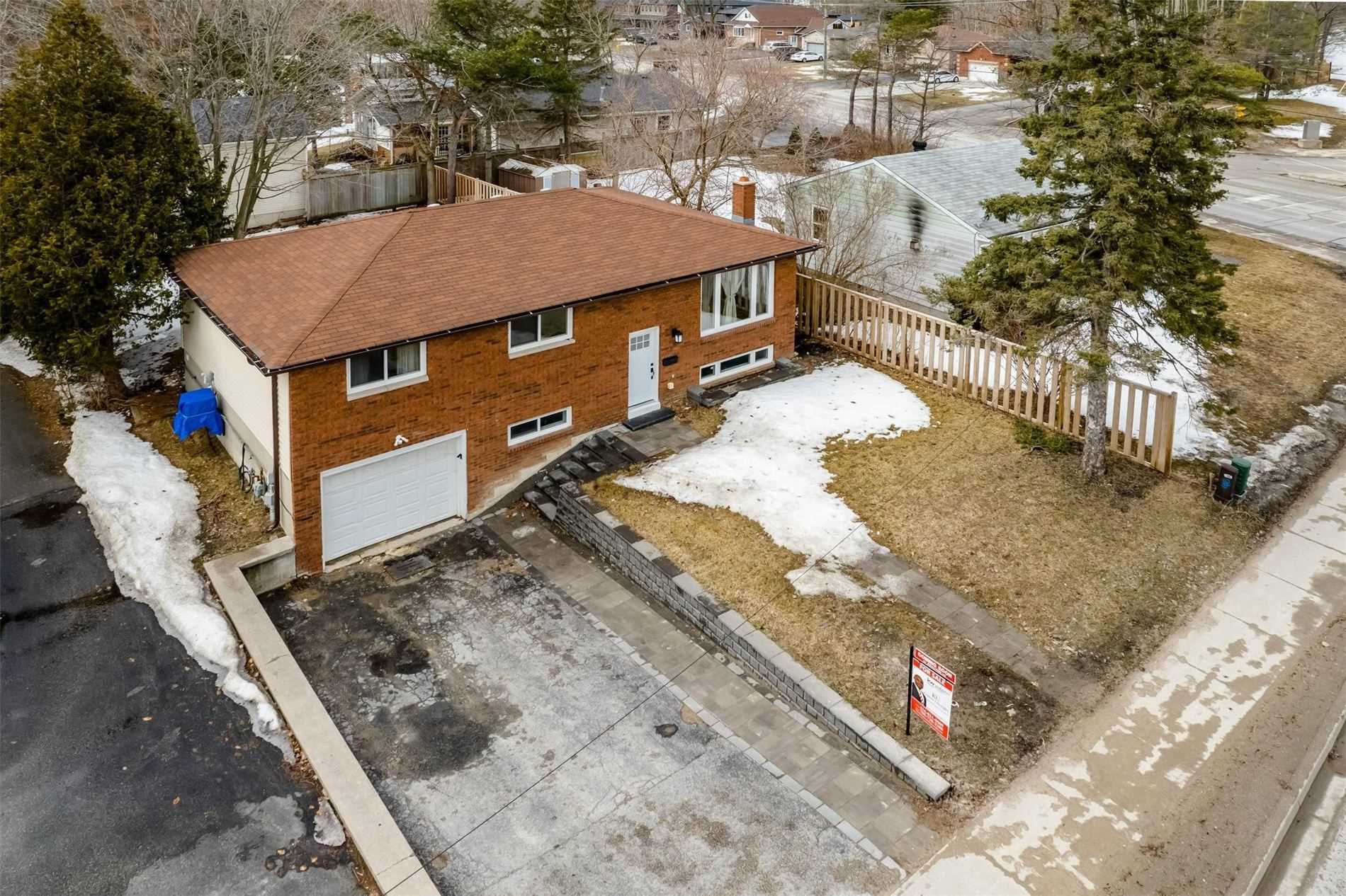 200 Ferndale Drive N