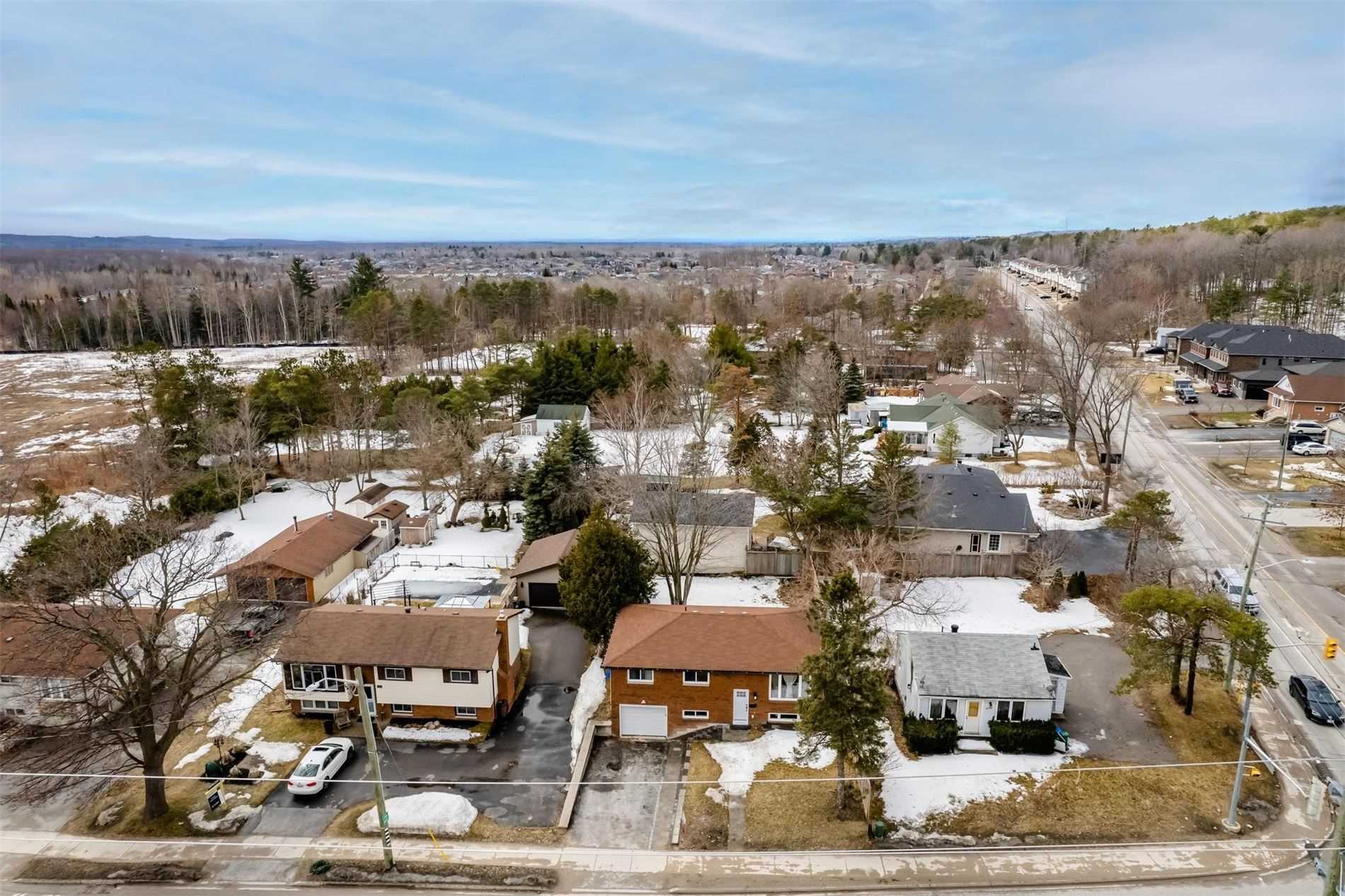 200 Ferndale Drive N