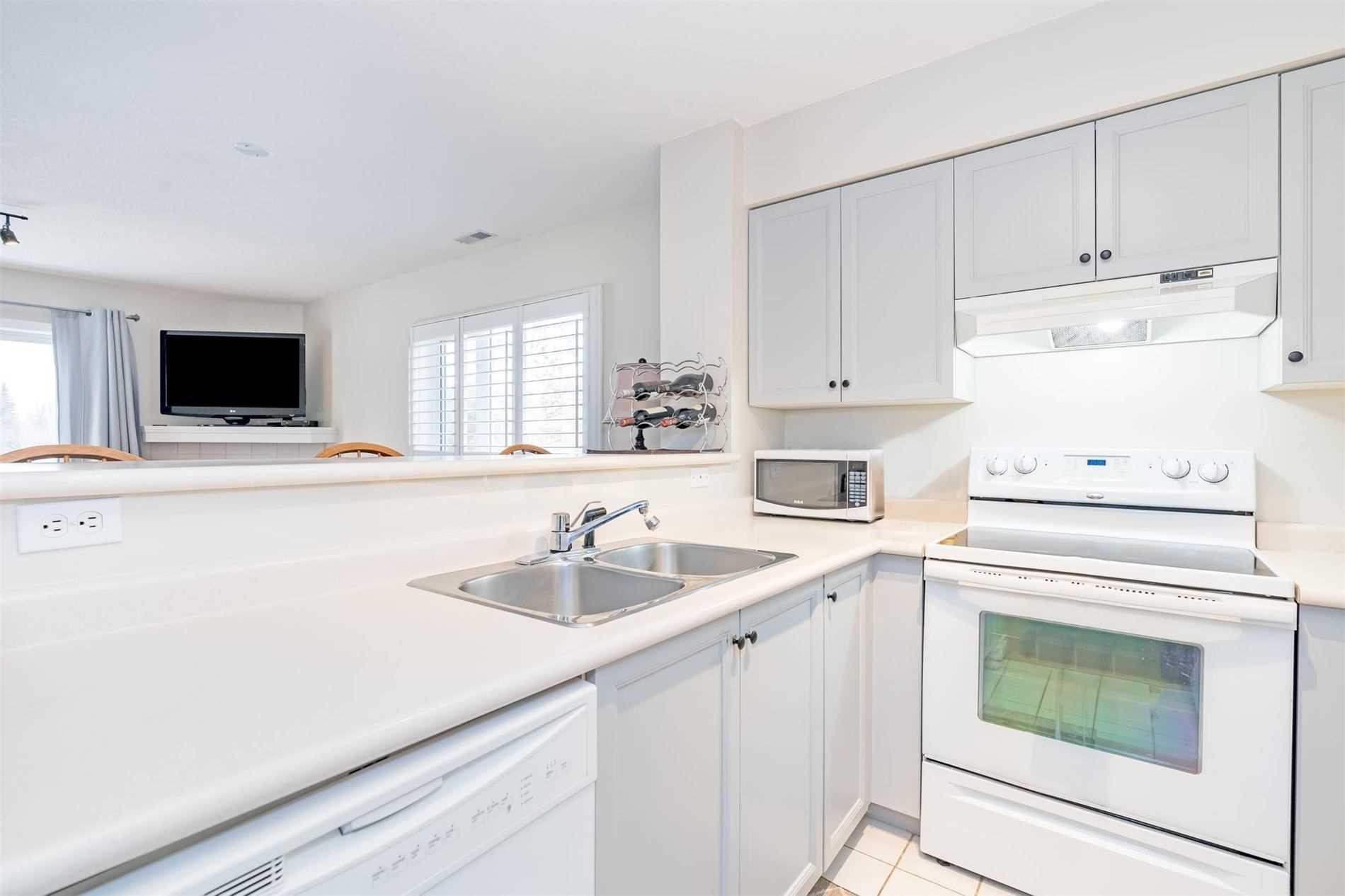 337 Mariners Way, #8