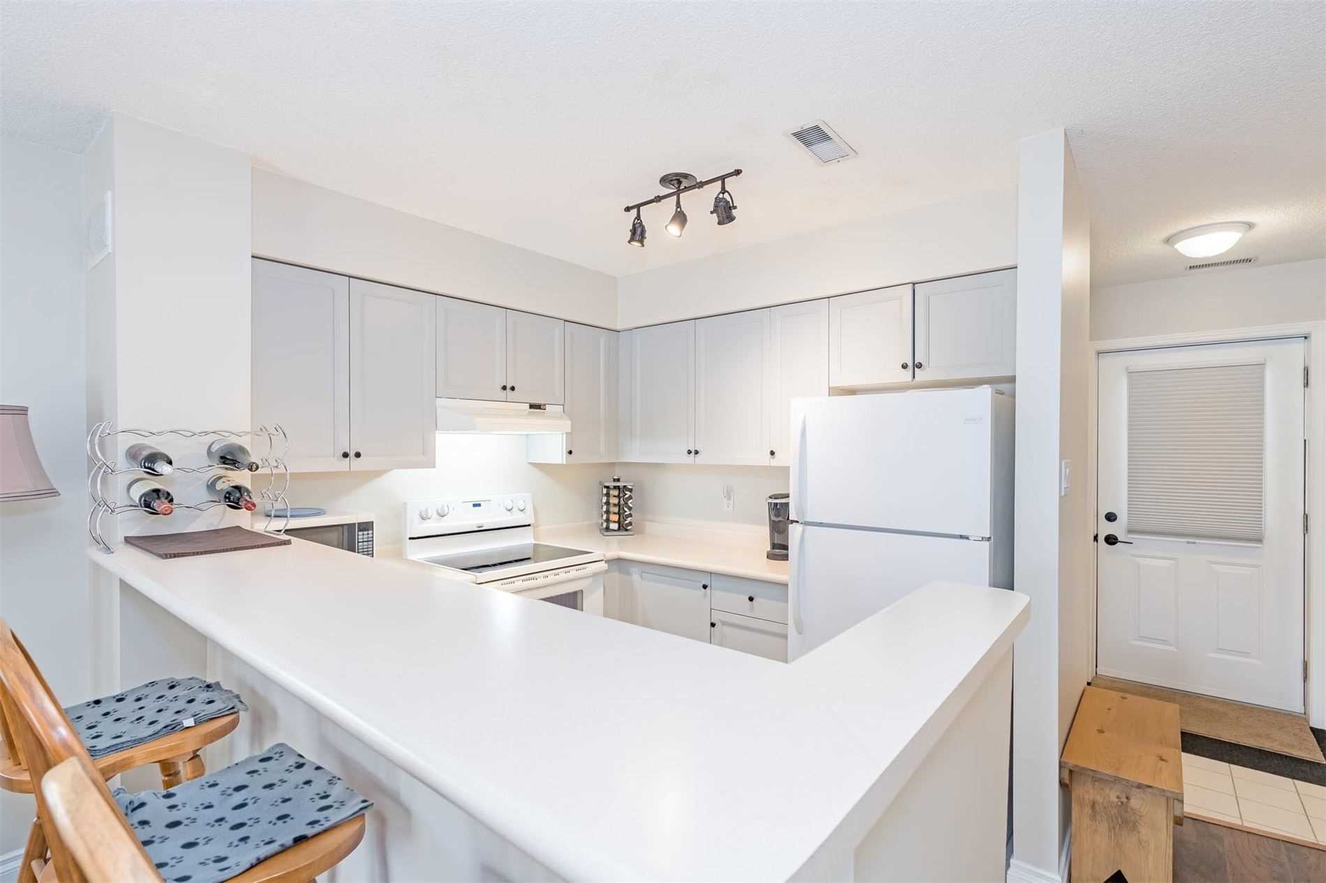 337 Mariners Way, #8