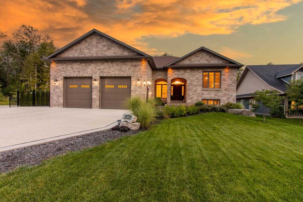263 Deerbrook Dr, Wasaga Beach
