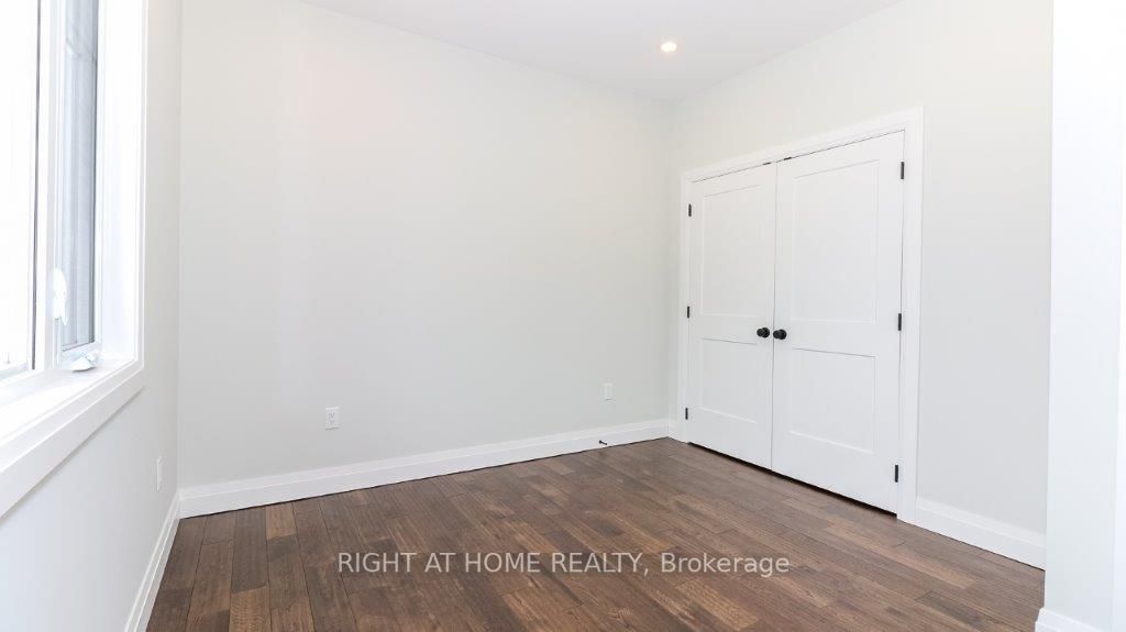 Listing S6003104 - Large Photo # 23