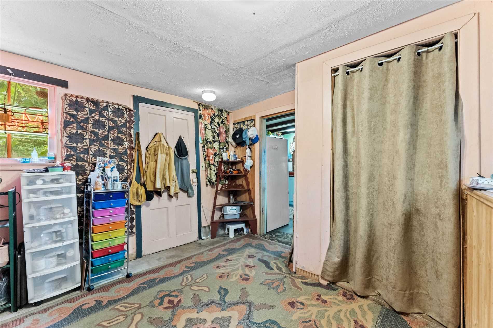 66 Orchard Point Rd