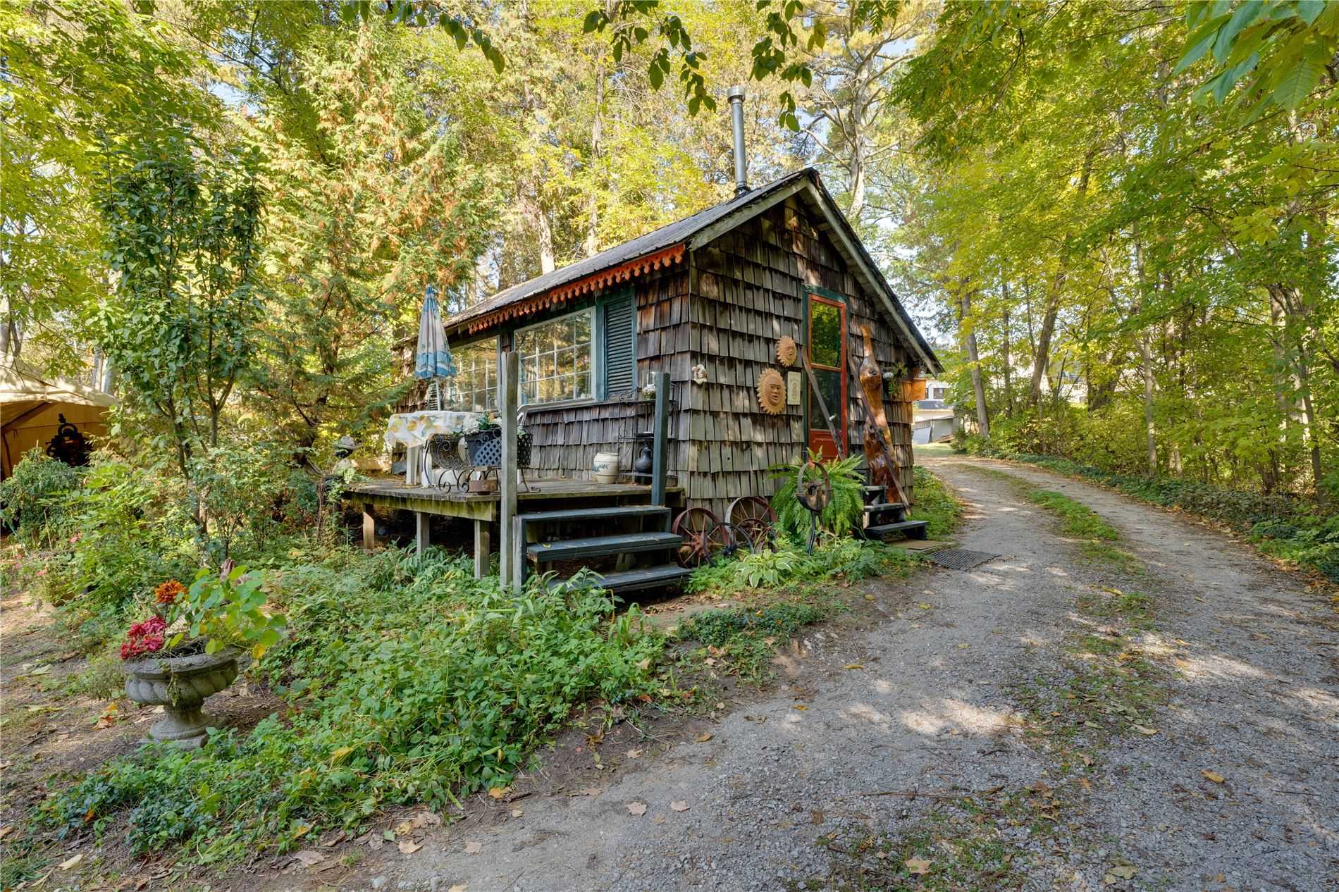 66 Orchard Point Rd