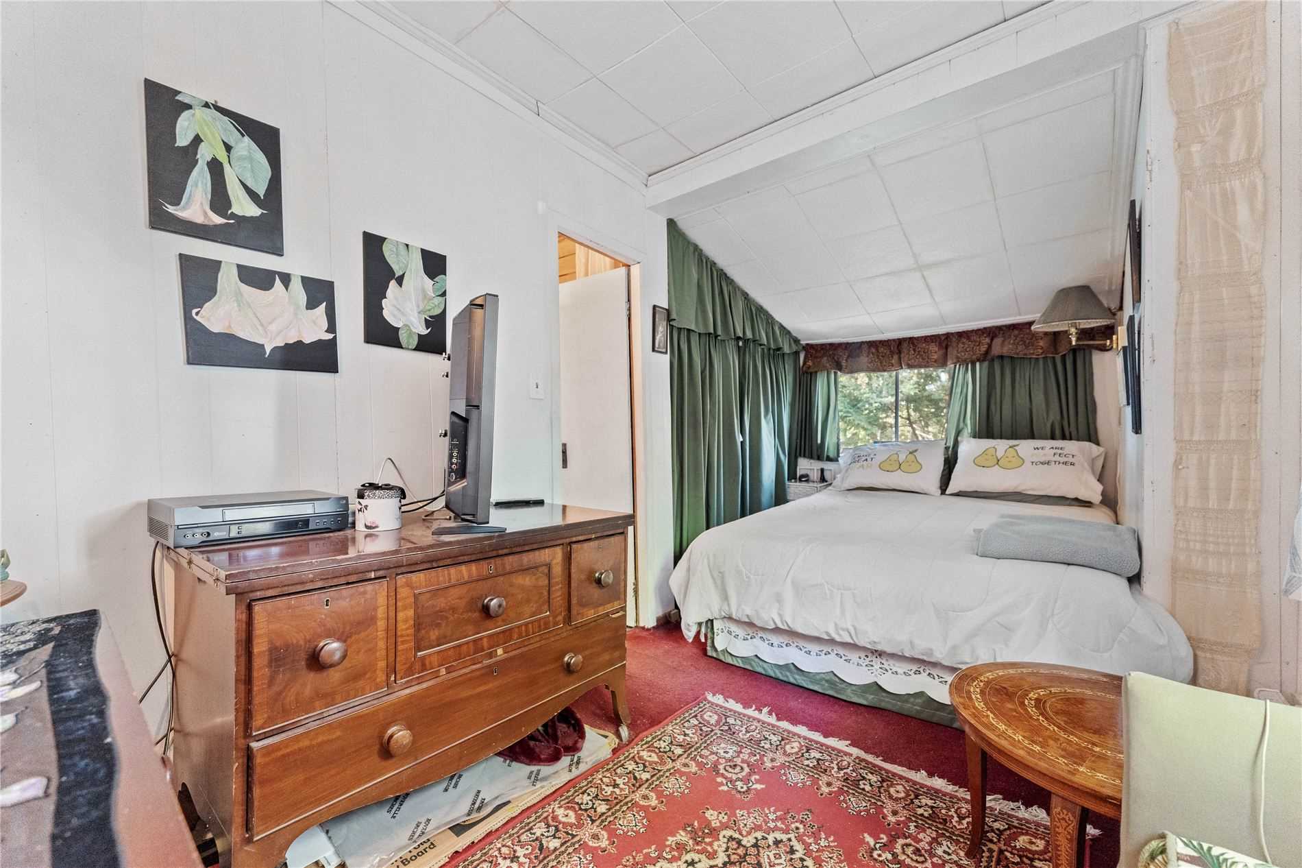 66 Orchard Point Rd