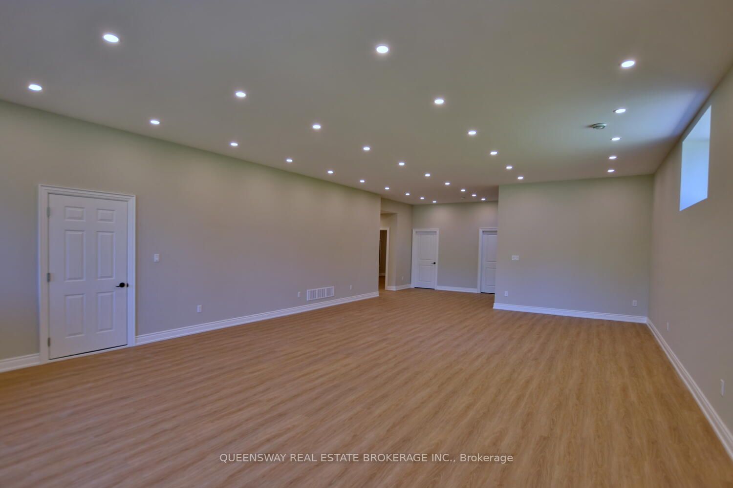 1852 River Road W