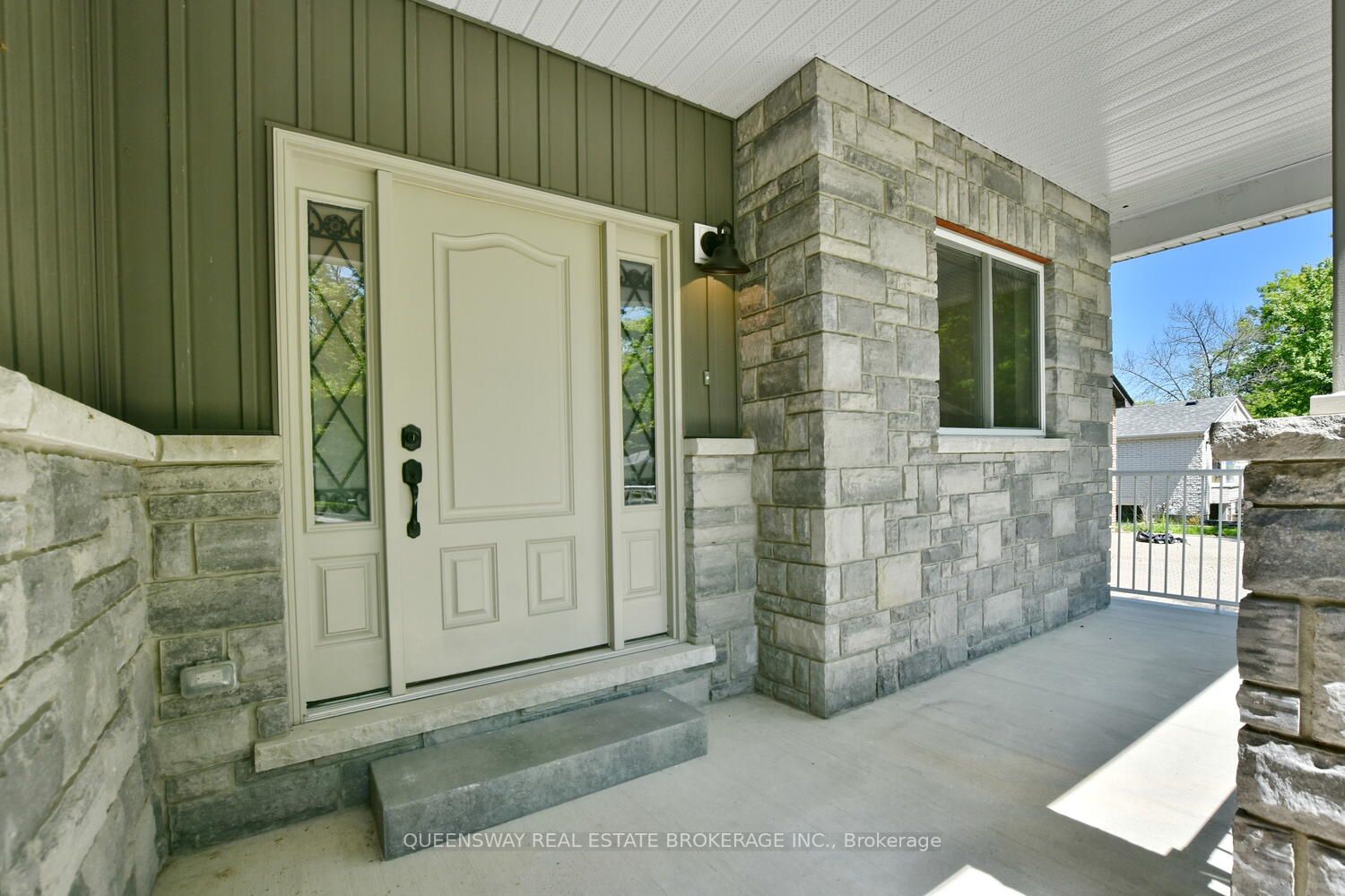 1852 River Road W