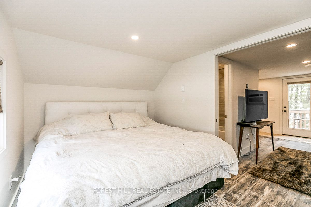 81 Parkside Dr