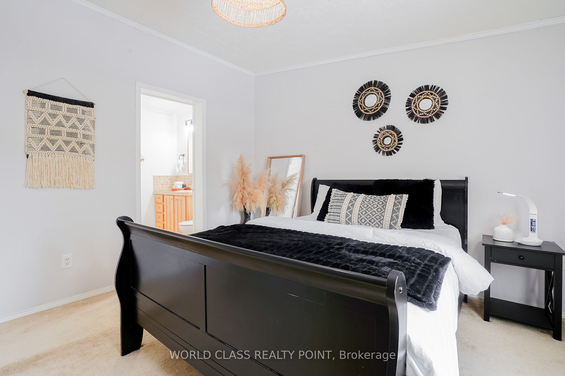 Listing S6006660 - Large Photo # 27